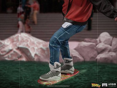 Zurück in die Zukunft II Art Scale Statue 1/10 Marty McFly on Hoverboard 22 cm