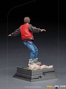 Zurück in die Zukunft II Art Scale Statue 1/10 Marty McFly on Hoverboard 22 cm