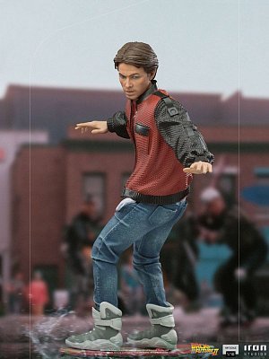 Back to the Future II Art Scale Statue 1/10 Marty McFly on Hoverboard 22 cm