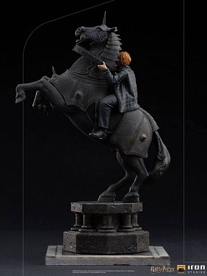 Harry Potter Deluxe Art Scale Statue 1/10 Ron Weasley at the Wizard Chess 35 cm