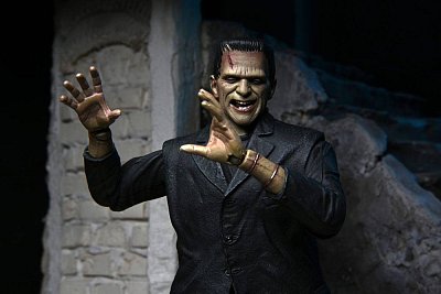 Universal Monsters Action Figure Ultimate Frankenstein\'s Monster (Color) 18 cm