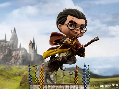 Harry Potter Mini Co. Illusion PVC Figur Harry Potter at the Quiddich Match 13 cm - Beschädigte Verpackung