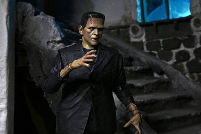 Universal Monsters Actionfigur Ultimate Frankensteins Monster (Color) 18 cm