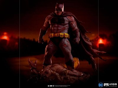 Batman - Die Rückkehr des Dunklen Ritters Diorama 1/6 Batman 38 cm