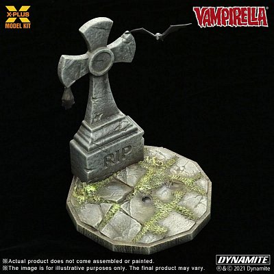 Vampirella Plastic Model Kit vorbemalt 1/8 Vampirella 23 cm