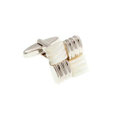 Krásné manžetové knoflíčky z bílých perleťových a stříbrných kovových vlnek