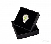 Luxusní ozdoba do klopy s logem institutu Chytry makler vyrobená na míru