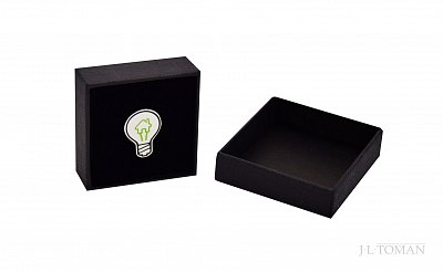 Luxusní ozdoba do klopy s logem institutu Chytry makler vyrobená na míru