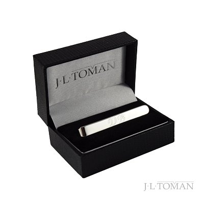 Set manžetových knoflíčků a spon na kravatu s rytinou monogramu DB vyrobené na zakázku