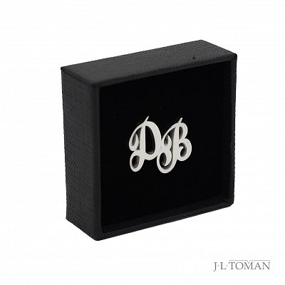 Stříbrná ozdoba do klopy s monogramem DB č. 12