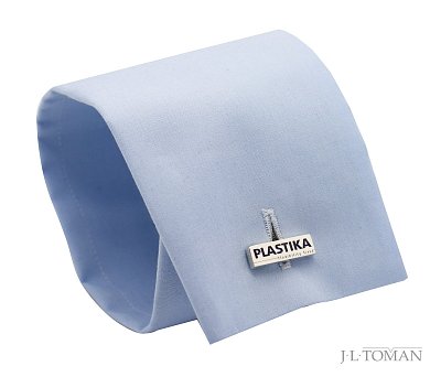 Stříbrné manžetové knoflíčky s firemním logem Plastika vyrobené na zakázku