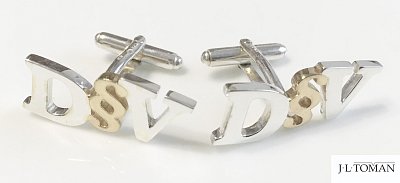Stříbrné manžetové knoflíčky s monogramem D&V